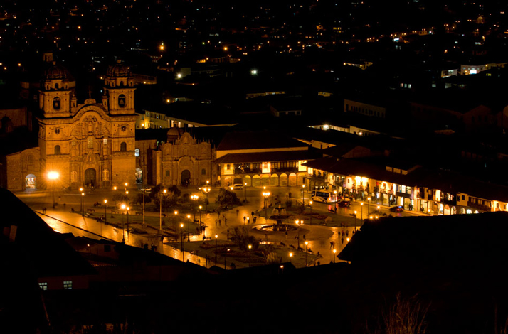 Plaza de Armas noaptea